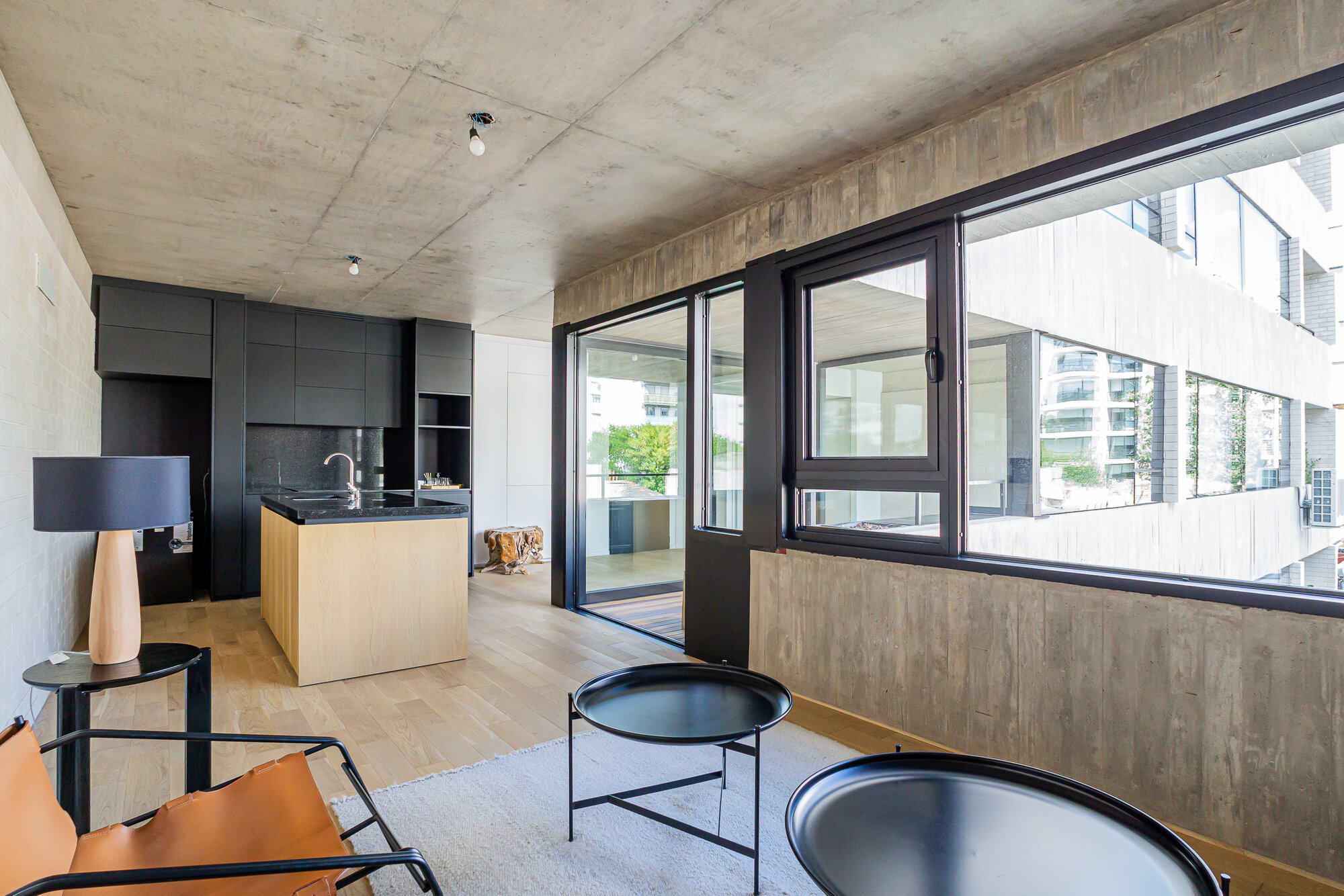 Living comedor de la unidad de 69 m² en Liv Guatemala, Palermo Hollywood